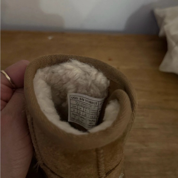 UGG Boots - Picture 2 of 5